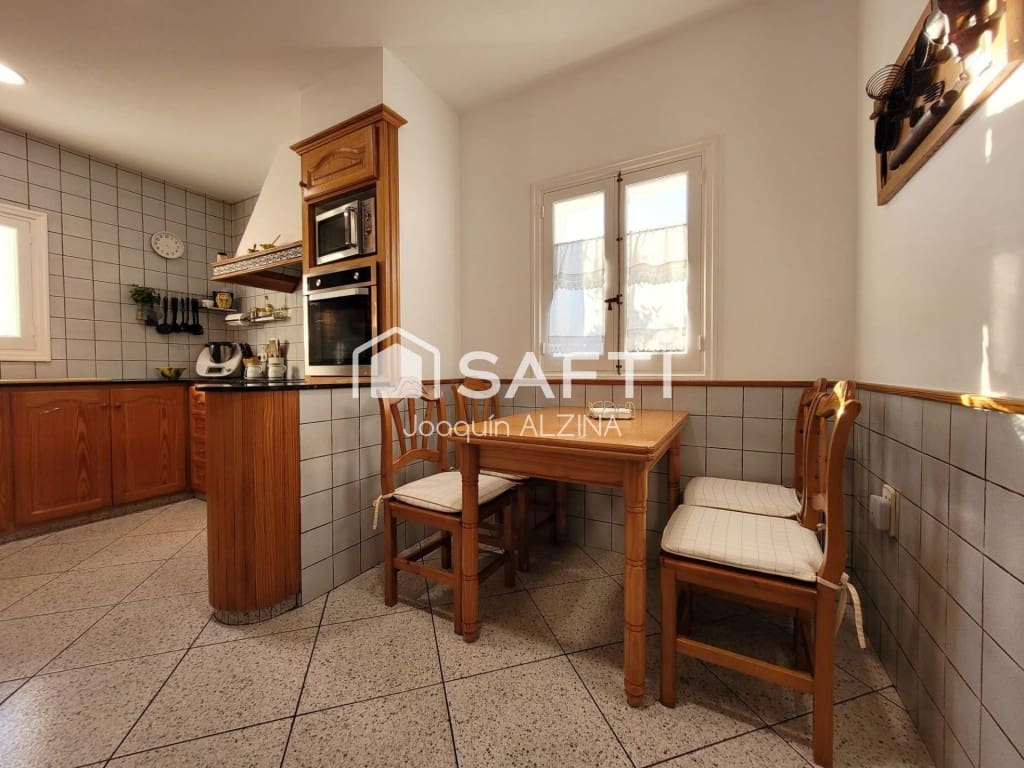 3 slaapkamer Villa te koop in Ciutadella de Menorca met zwembad garage - € 840.000 (Ref: 9831134)