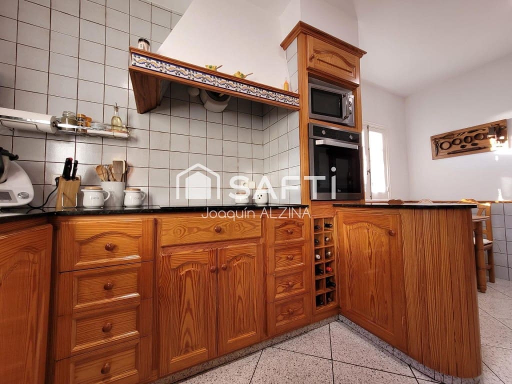 3 slaapkamer Villa te koop in Ciutadella de Menorca met zwembad garage - € 840.000 (Ref: 9831134)