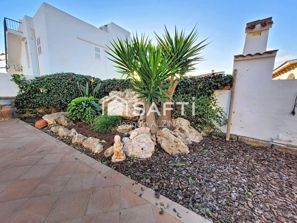 3 slaapkamer Villa te koop in Ciutadella de Menorca met zwembad garage - € 840.000 (Ref: 9831134)