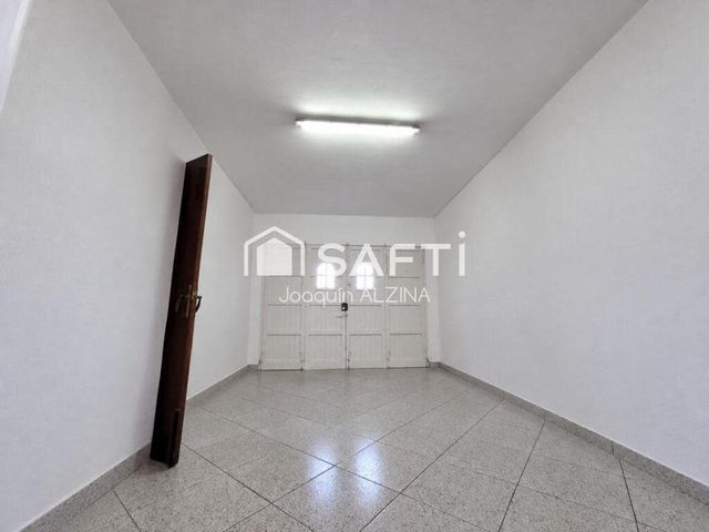 Chalet de 3 habitaciones en Ciutadella de Menorca en venta con piscina garaje - 840.000 € (Ref: 9831134)