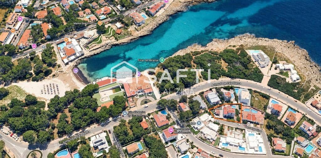 3 makuuhuone Huvila myytävänä paikassa Ciutadella de Menorca mukana uima-altaan 
autotalli - 840 000 € (Ref: 9831134)
