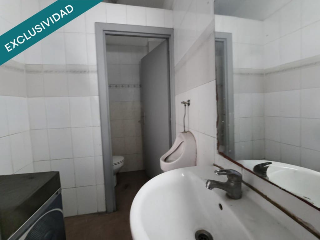 Erhverv til salg i Paterna - € 179.000 (Ref: 9831137)