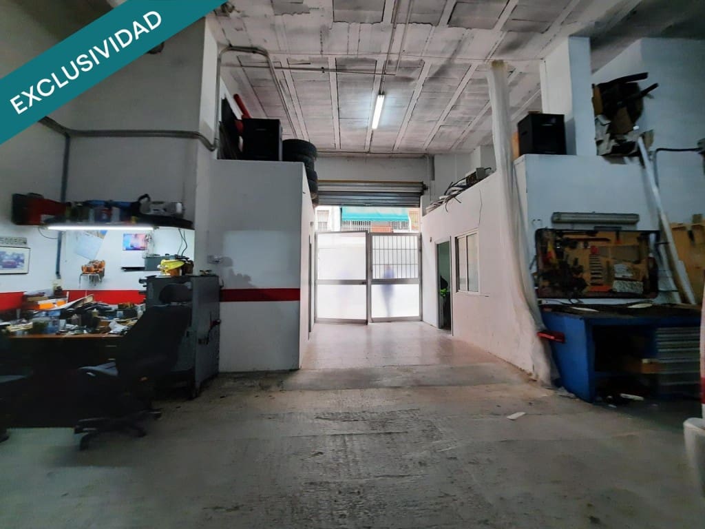 Erhverv til salg i Paterna - € 179.000 (Ref: 9831137)
