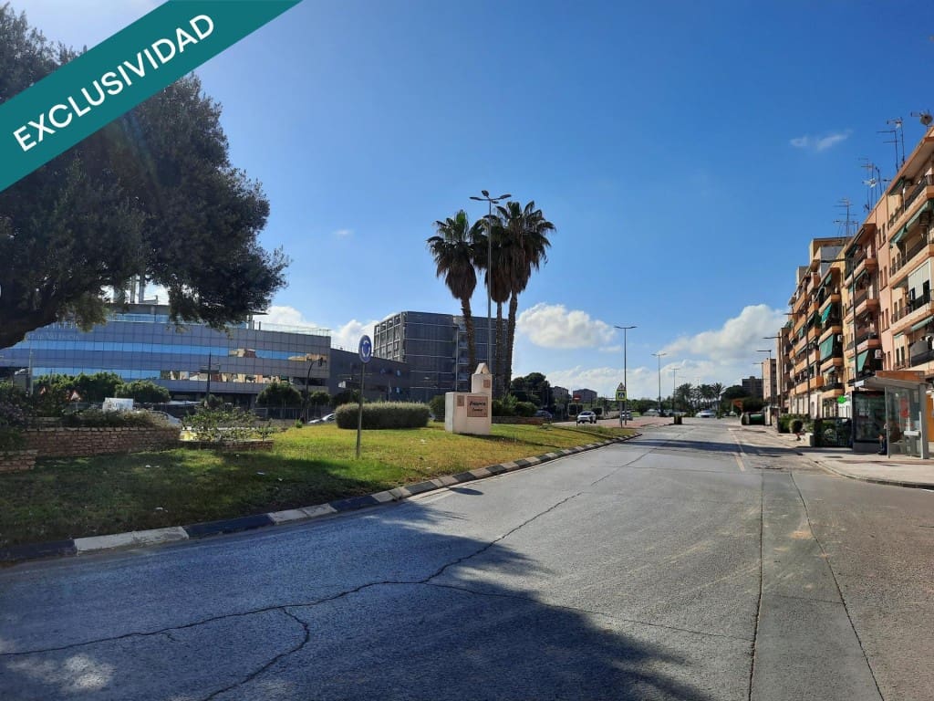 Erhverv til salg i Paterna - € 179.000 (Ref: 9831137)