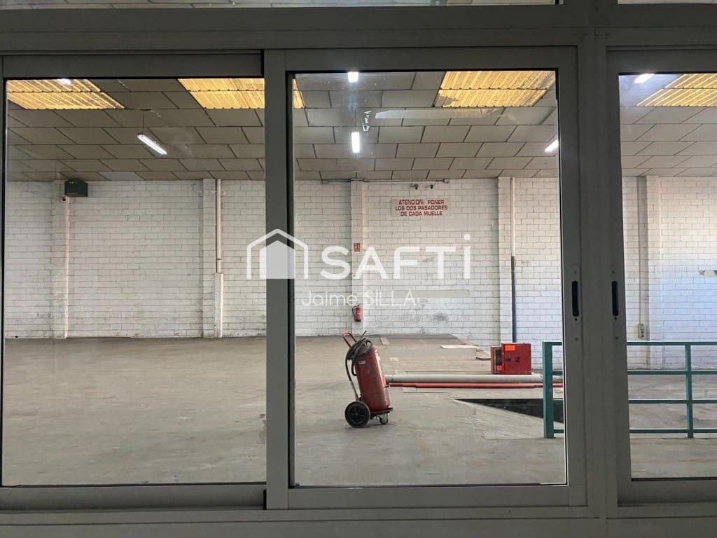 Kommersiell til leie i Xirivella med garasje - € 6 000 (Ref: 9831138)