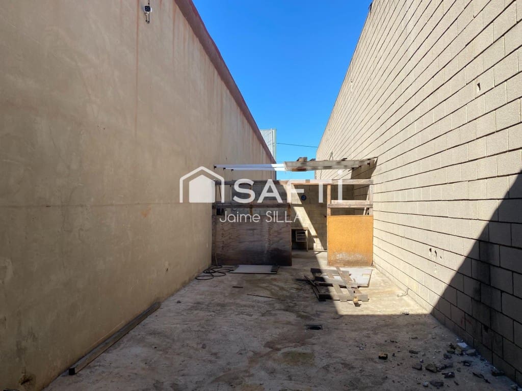 Kommersiell til leie i Xirivella med garasje - € 6 000 (Ref: 9831138)