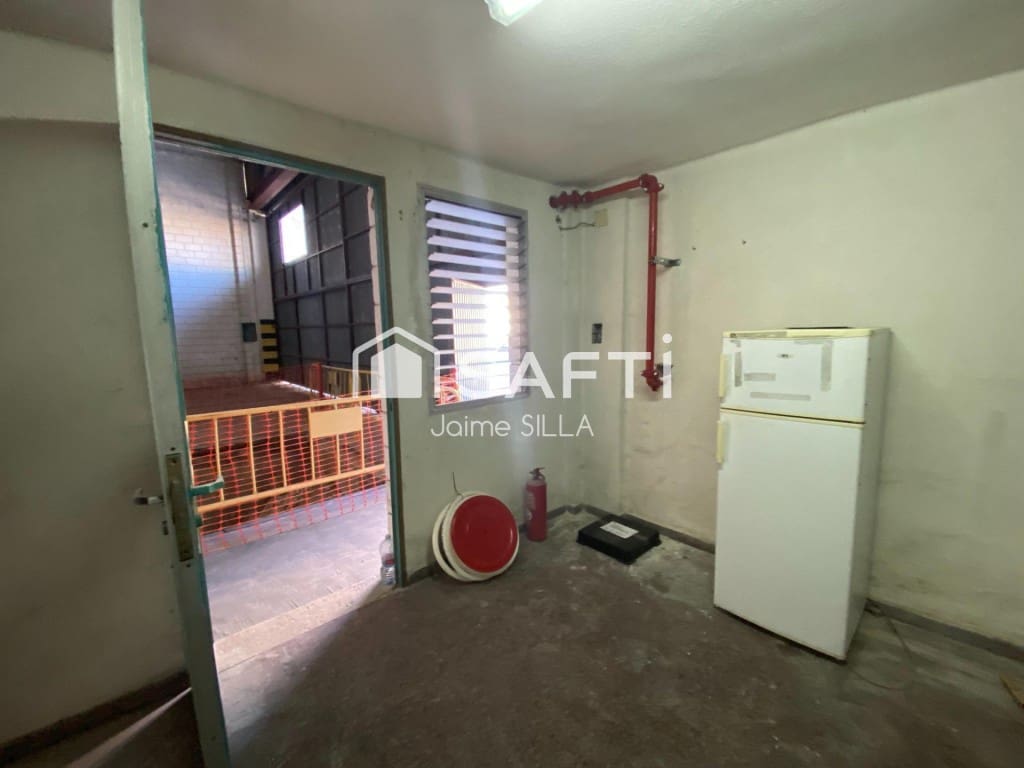 Kommersiell til leie i Xirivella med garasje - € 6 000 (Ref: 9831138)