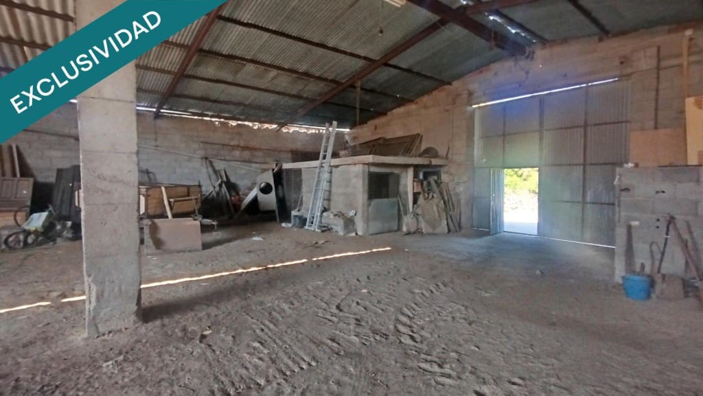 Commercial for sale in Bermellar - € 50,000 (Ref: 9831142)