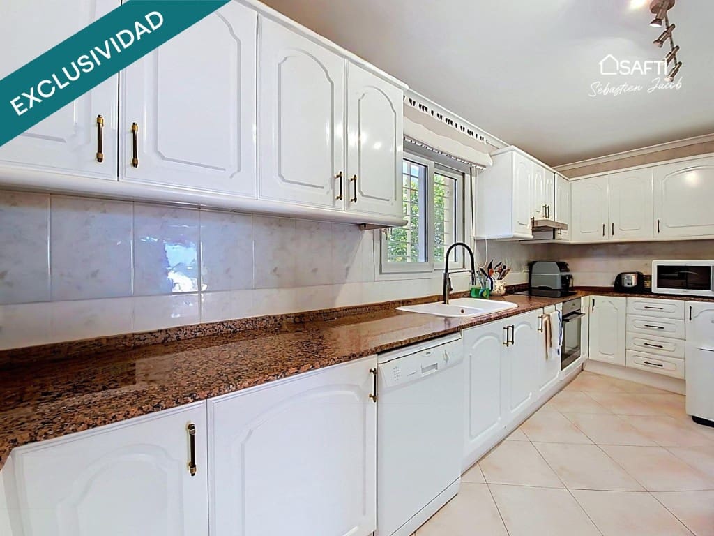 3 sovrum Villa till salu i Denia med pool garage - 850 000 € (Ref: 9831144)