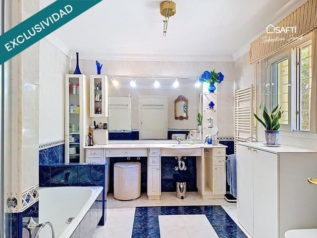 3 quarto Moradia para venda em El Montgó, Dénia com piscina garagem - 790 000 € (Ref: 9831144)