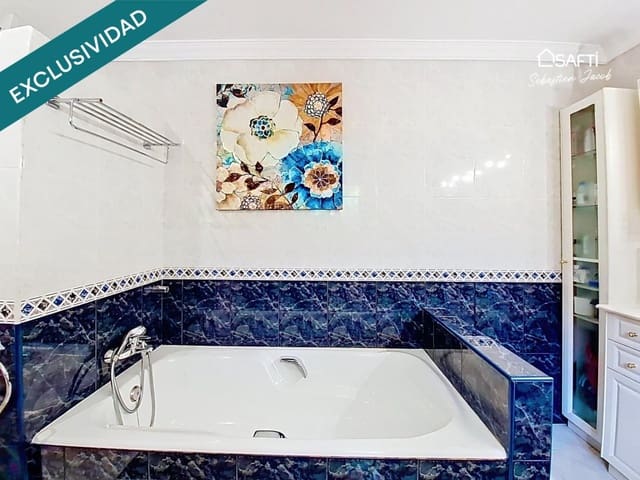 3 quarto Moradia para venda em El Montgó, Dénia com piscina garagem - 790 000 € (Ref: 9831144)