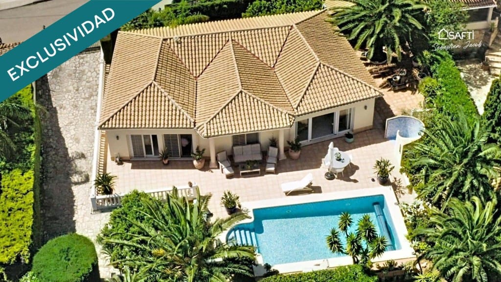 3 sovrum Villa till salu i Denia med pool garage - 850 000 € (Ref: 9831144)