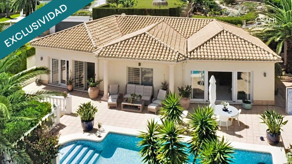 3 sovrum Villa till salu i Denia med pool garage - 850 000 € (Ref: 9831144)