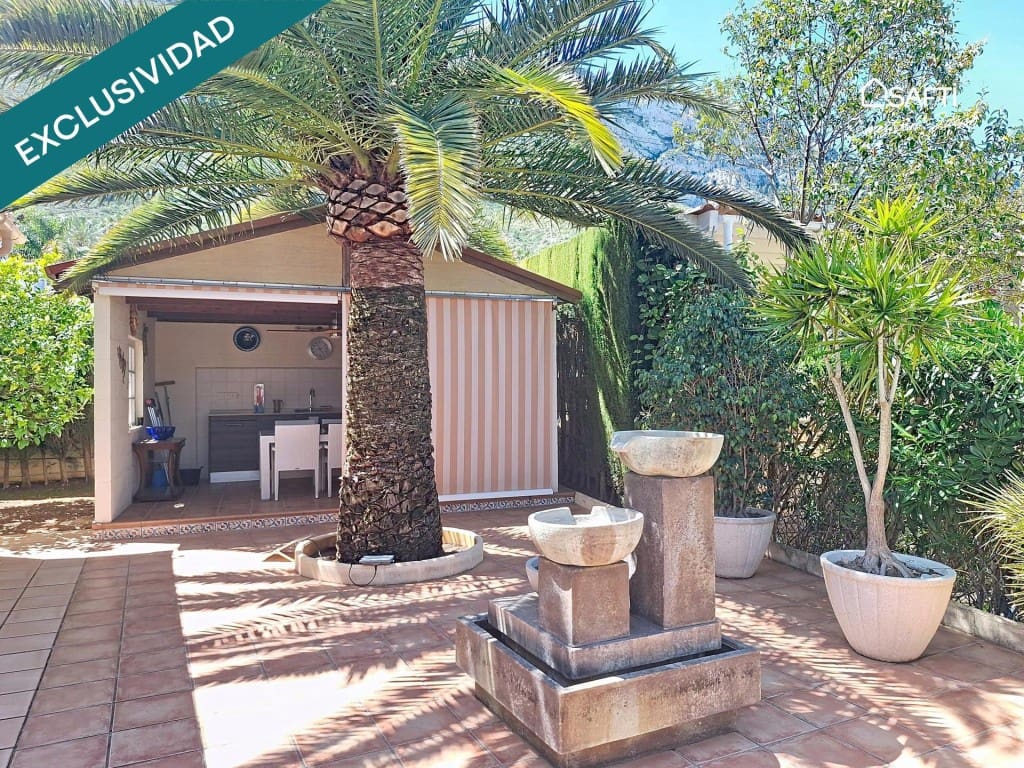 3 sovrum Villa till salu i Denia med pool garage - 850 000 € (Ref: 9831144)