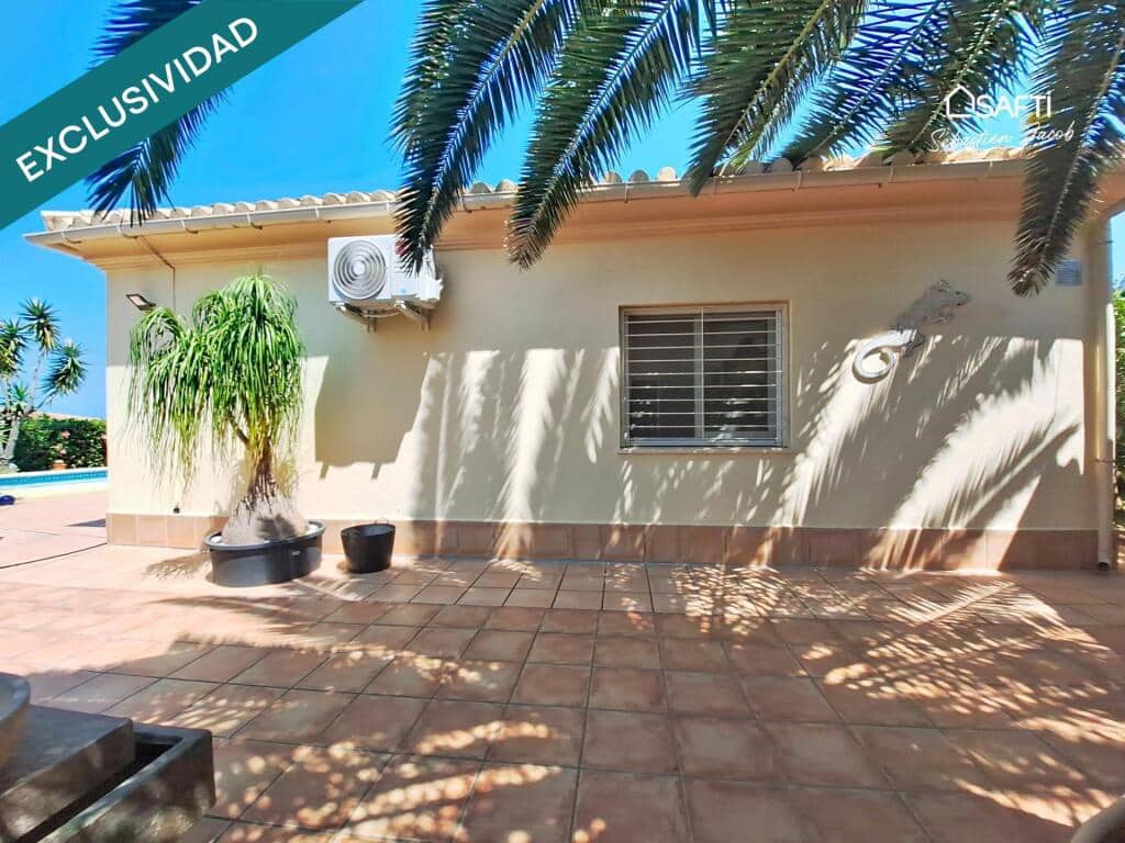 3 bedroom Villa for sale in Denia with pool garage - € 790,000 (Ref: 9831144)
