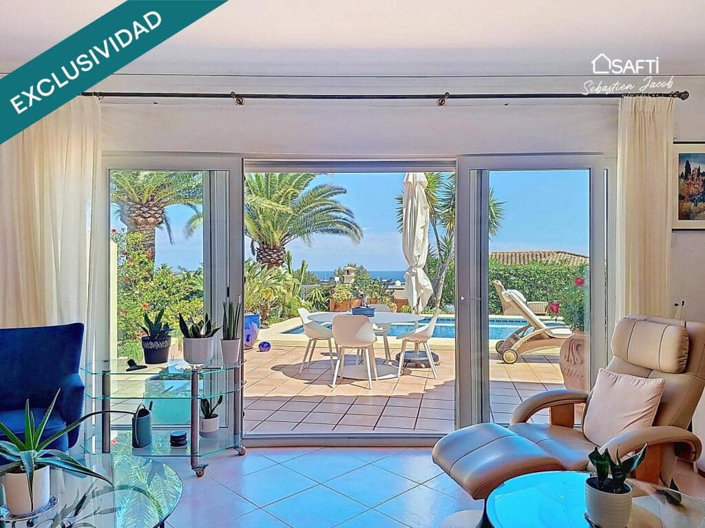 Chalet de 3 habitaciones en Dénia en venta con piscina garaje - 770.000 € (Ref: 9831144)