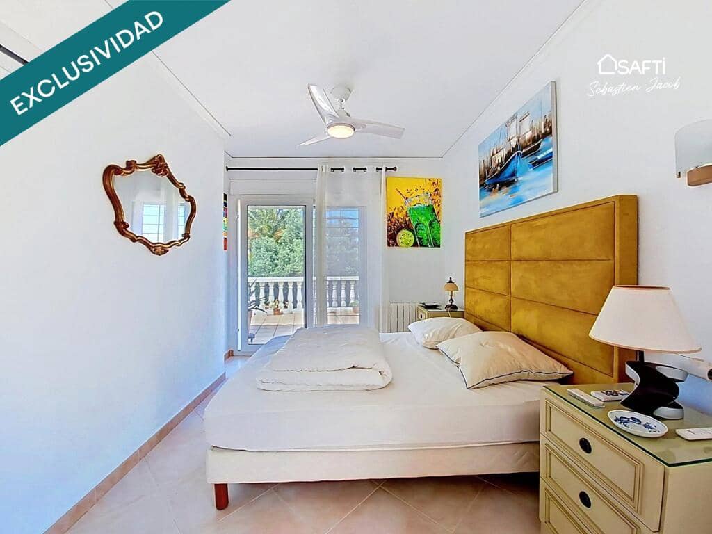 Chalet de 3 habitaciones en Dénia en venta con piscina garaje - 770.000 € (Ref: 9831144)