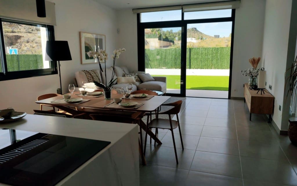 3 soveværelse Rækkehus til salg i Calasparra med swimmingpool - € 405.000 (Ref: 9831183)