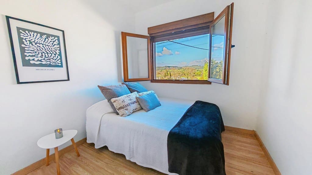 3 bedroom Villa for sale in Carreno - € 179,900 (Ref: 9831206)