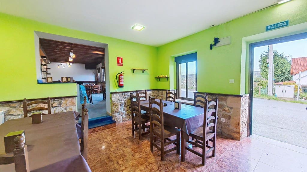 3 bedroom Villa for sale in Carreno - € 179,900 (Ref: 9831206)