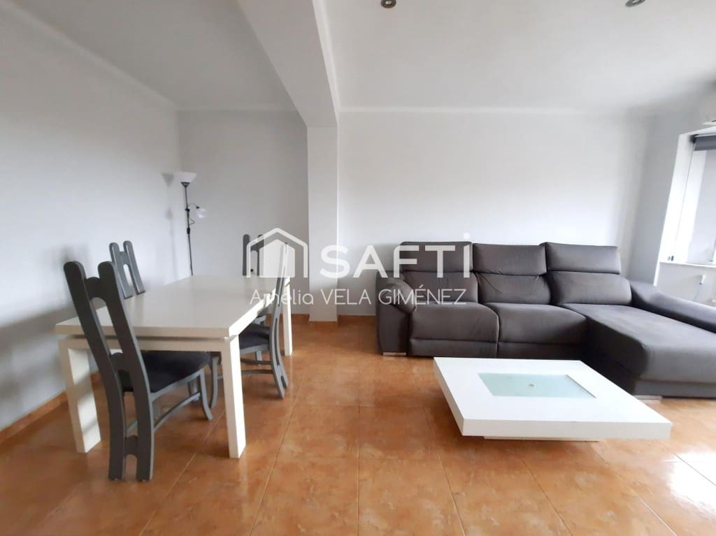 Apartamento de 4 habitaciones en Sagunto / Sagunt en alquiler - 1.000 € (Ref: 9833556)