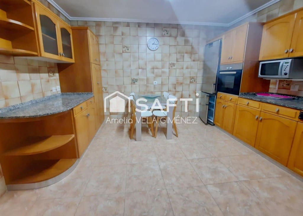 Apartamento de 4 habitaciones en Sagunto / Sagunt en alquiler - 1.000 € (Ref: 9833556)
