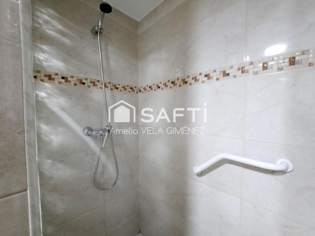 Apartamento de 4 habitaciones en Sagunto / Sagunt en alquiler - 1.000 € (Ref: 9833556)