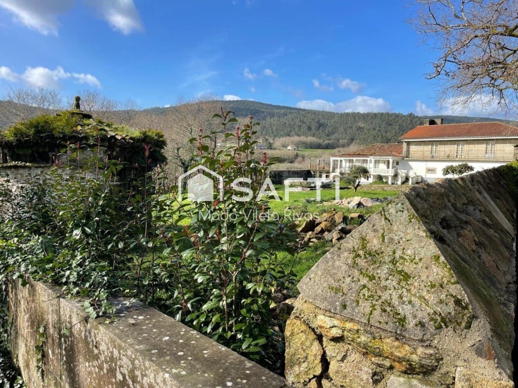 10 soveværelse Finca/Landehus til salg i Teo med garage - € 520.000 (Ref: 9833557)