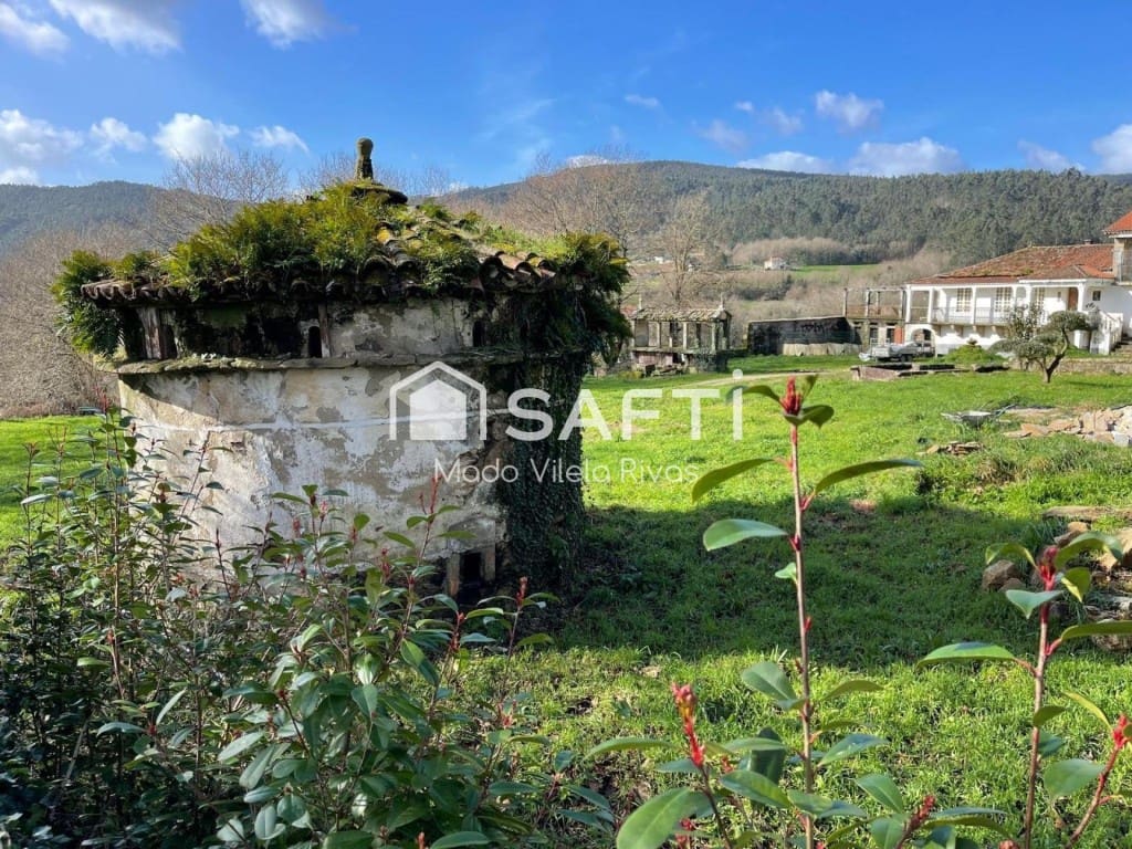 10 soveværelse Finca/Landehus til salg i Teo med garage - € 520.000 (Ref: 9833557)