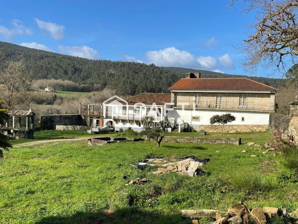 10 soveværelse Finca/Landehus til salg i Teo med garage - € 520.000 (Ref: 9833557)