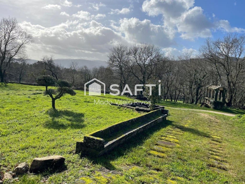 10 soveværelse Finca/Landehus til salg i Teo med garage - € 520.000 (Ref: 9833557)