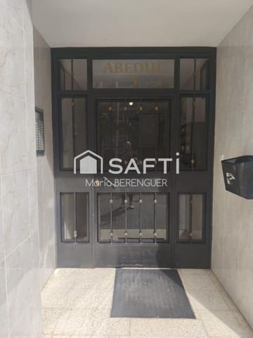 3 soveværelse Lejlighed til salg i Cornellà de Llobregat - € 105.000 (Ref: 9833559)