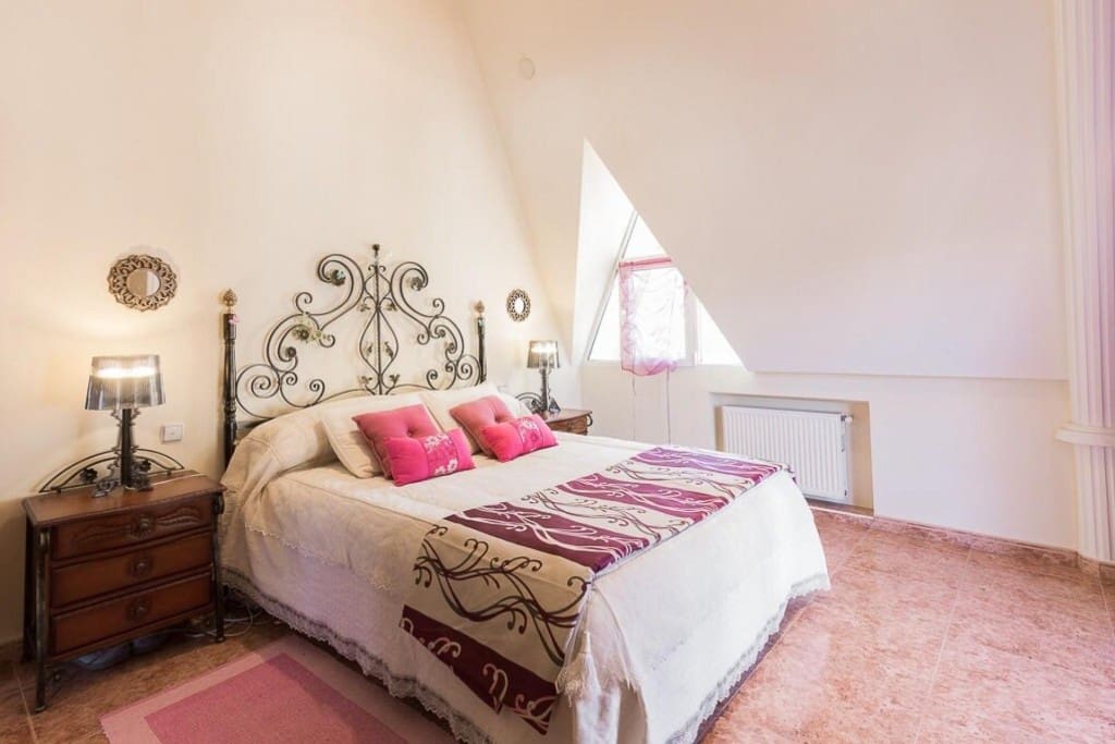 11 bedroom Finca/Country House for sale in Muro de Alcoy with pool garage - € 1,590,000 (Ref: 9833564)