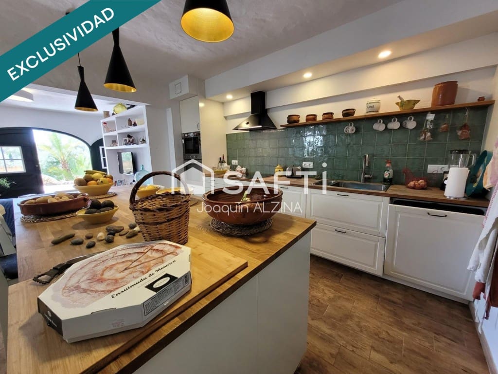 7 bedroom Villa for sale in Mahon / Mao with pool garage - € 1,650,000 (Ref: 9836268)