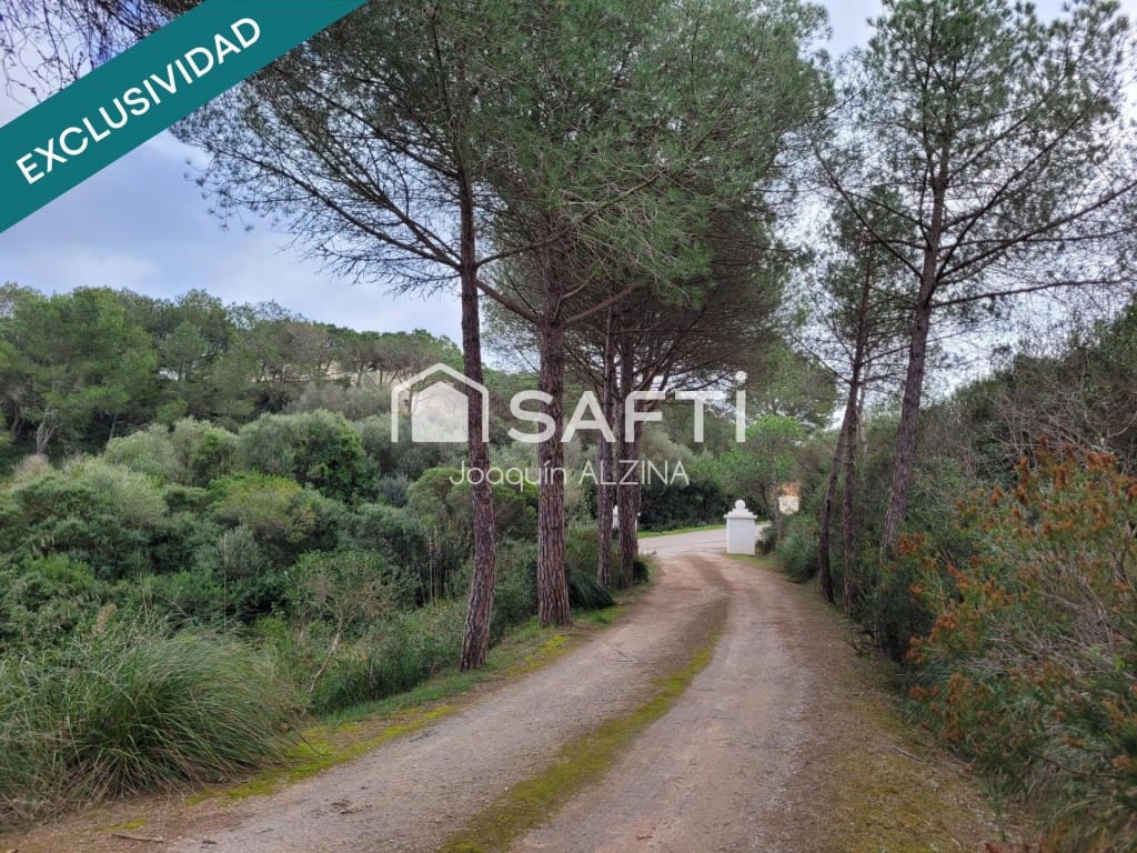 7 bedroom Villa for sale in Mahon / Mao with pool garage - € 1,650,000 (Ref: 9836268)