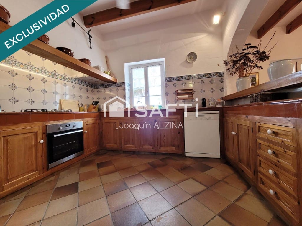 7 bedroom Villa for sale in Mahon / Mao with pool garage - € 1,650,000 (Ref: 9836268)