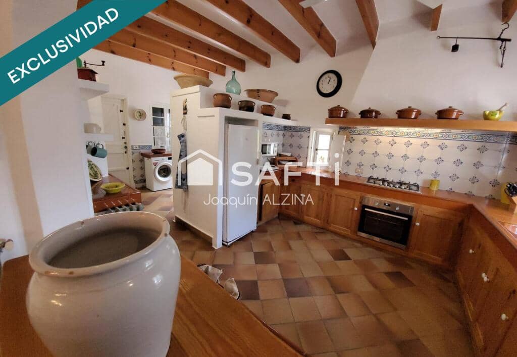 7 bedroom Villa for sale in Mahon / Mao with pool garage - € 1,650,000 (Ref: 9836268)