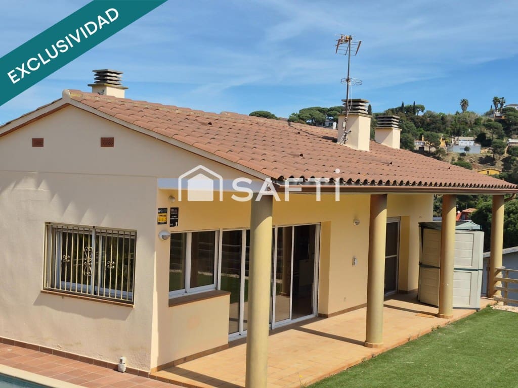 4 bedroom Villa for sale in Tordera with pool garage - € 354,000 (Ref: 9836269)