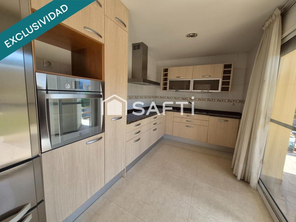 4 bedroom Villa for sale in Tordera with pool garage - € 354,000 (Ref: 9836269)