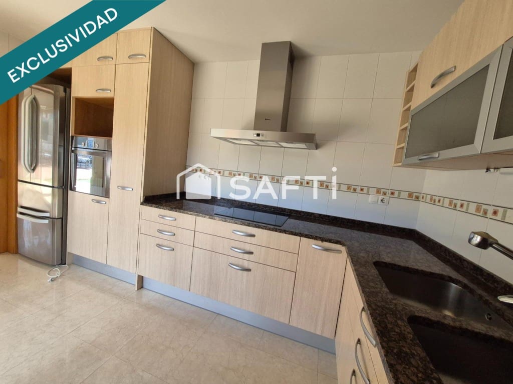 4 bedroom Villa for sale in Tordera with pool garage - € 354,000 (Ref: 9836269)