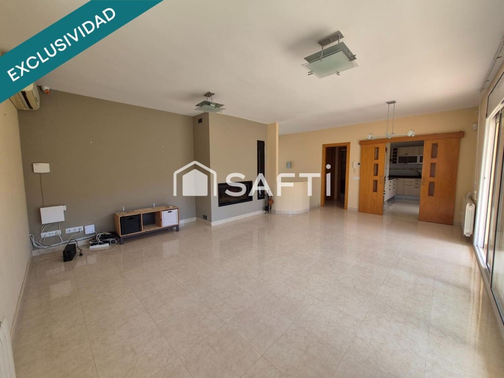 4 bedroom Villa for sale in Tordera with pool garage - € 354,000 (Ref: 9836269)