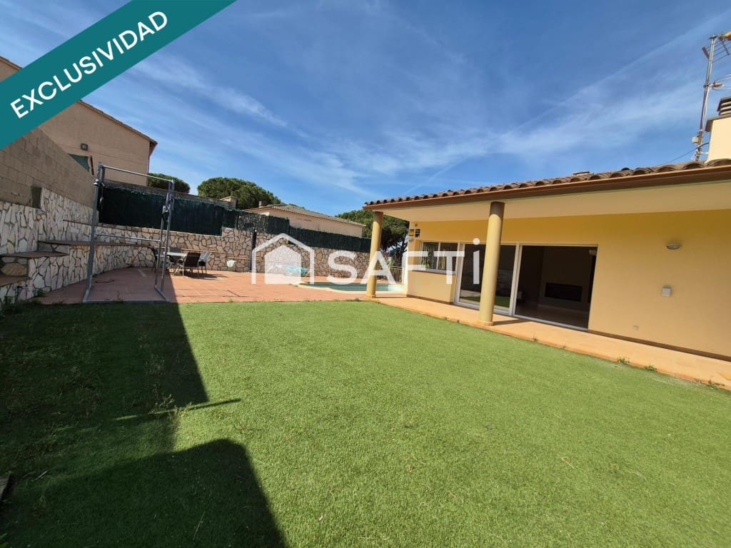4 bedroom Villa for sale in Tordera with pool garage - € 354,000 (Ref: 9836269)