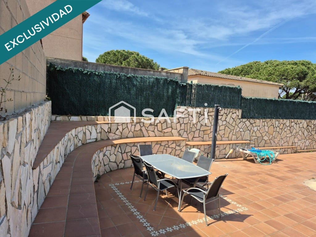 4 bedroom Villa for sale in Tordera with pool garage - € 354,000 (Ref: 9836269)