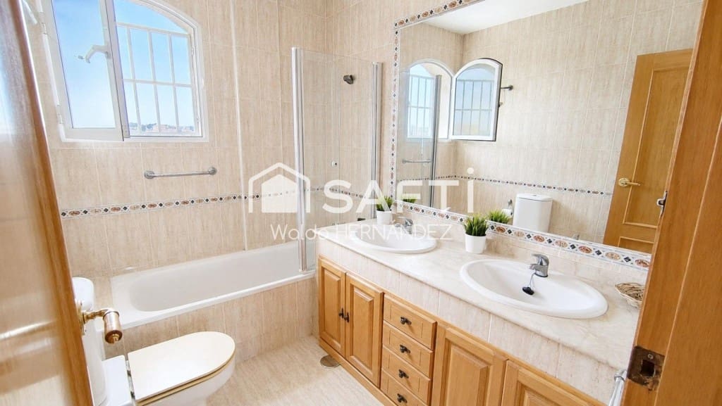 3 bedroom Flat for sale in Dehesa de Campoamor with pool garage - € 369,000 (Ref: 9836274)