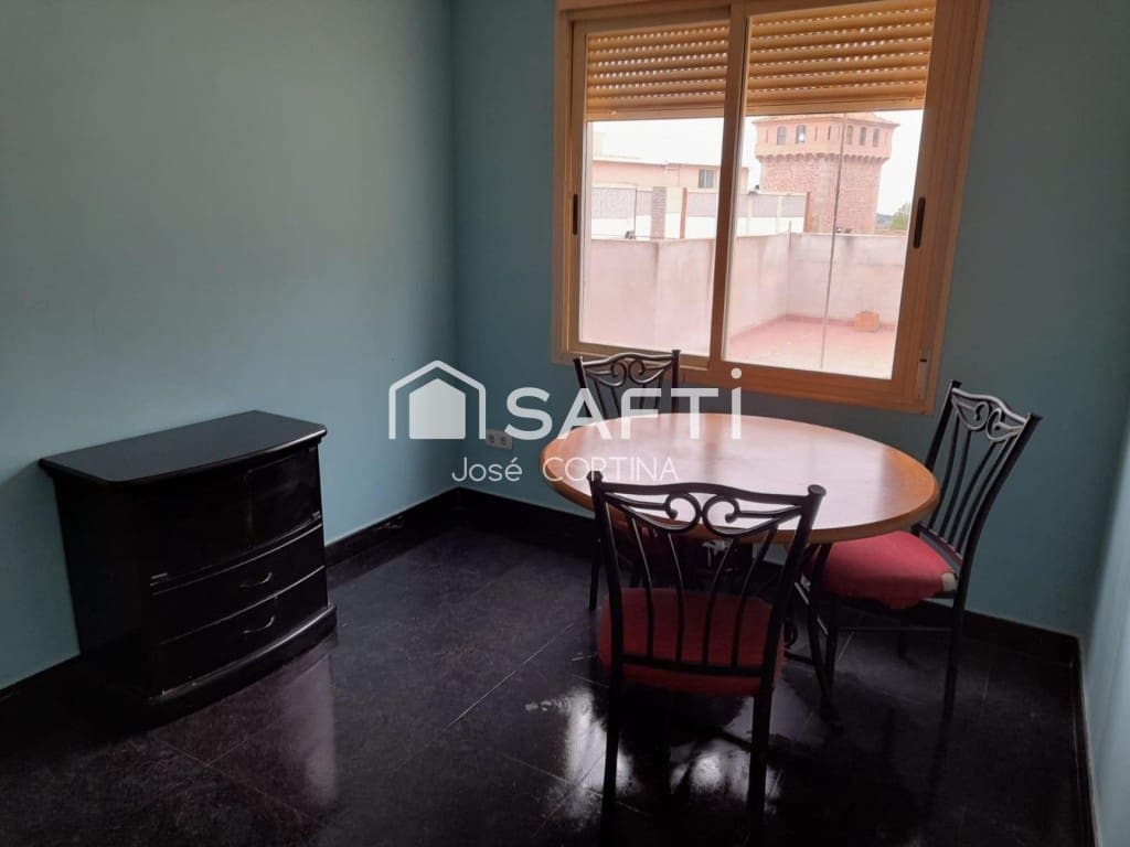 5 bedroom Villa for sale in Gilet with garage - € 340,000 (Ref: 9836275)