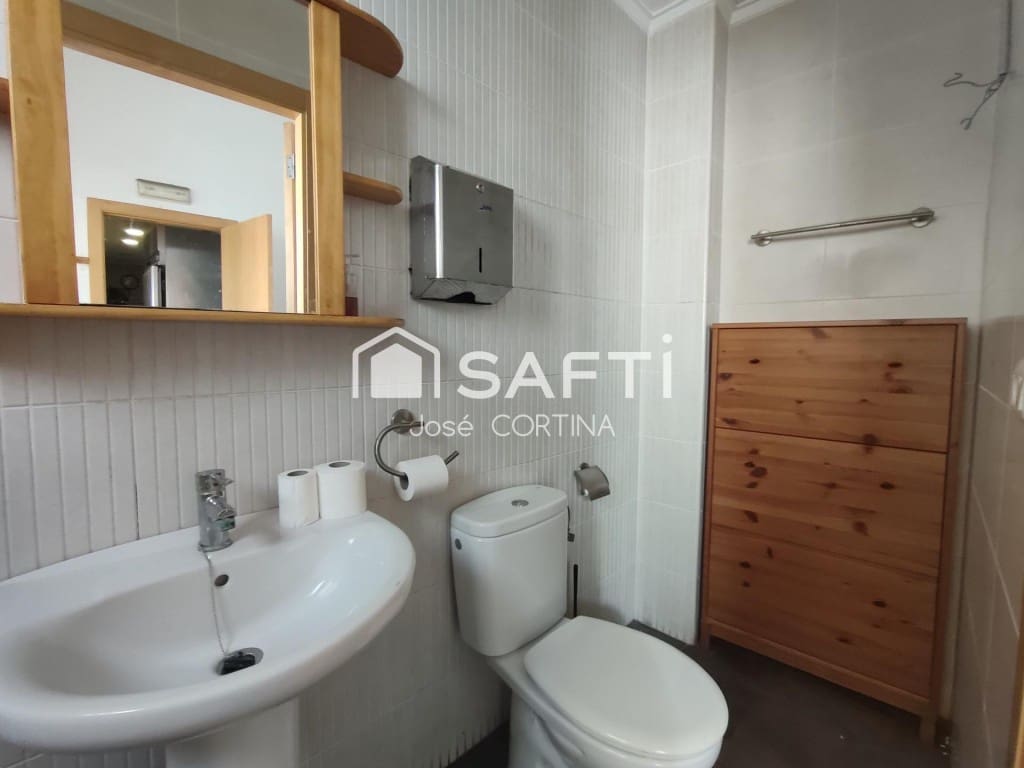 5 bedroom Villa for sale in Gilet with garage - € 340,000 (Ref: 9836275)