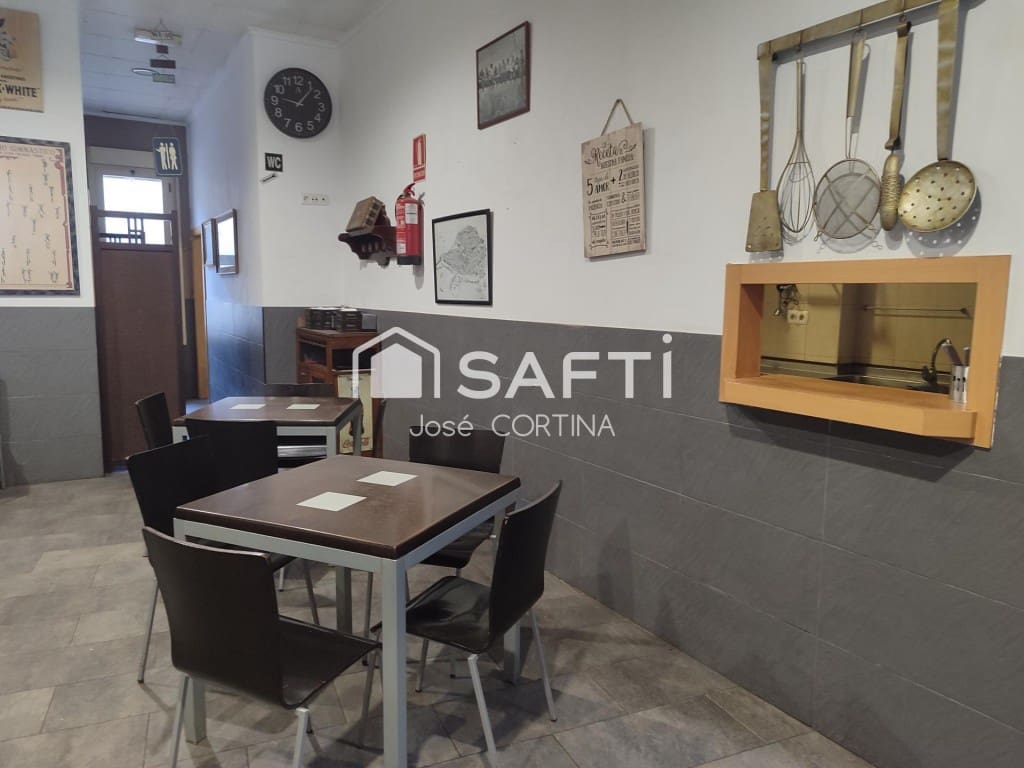 5 bedroom Villa for sale in Gilet with garage - € 340,000 (Ref: 9836275)