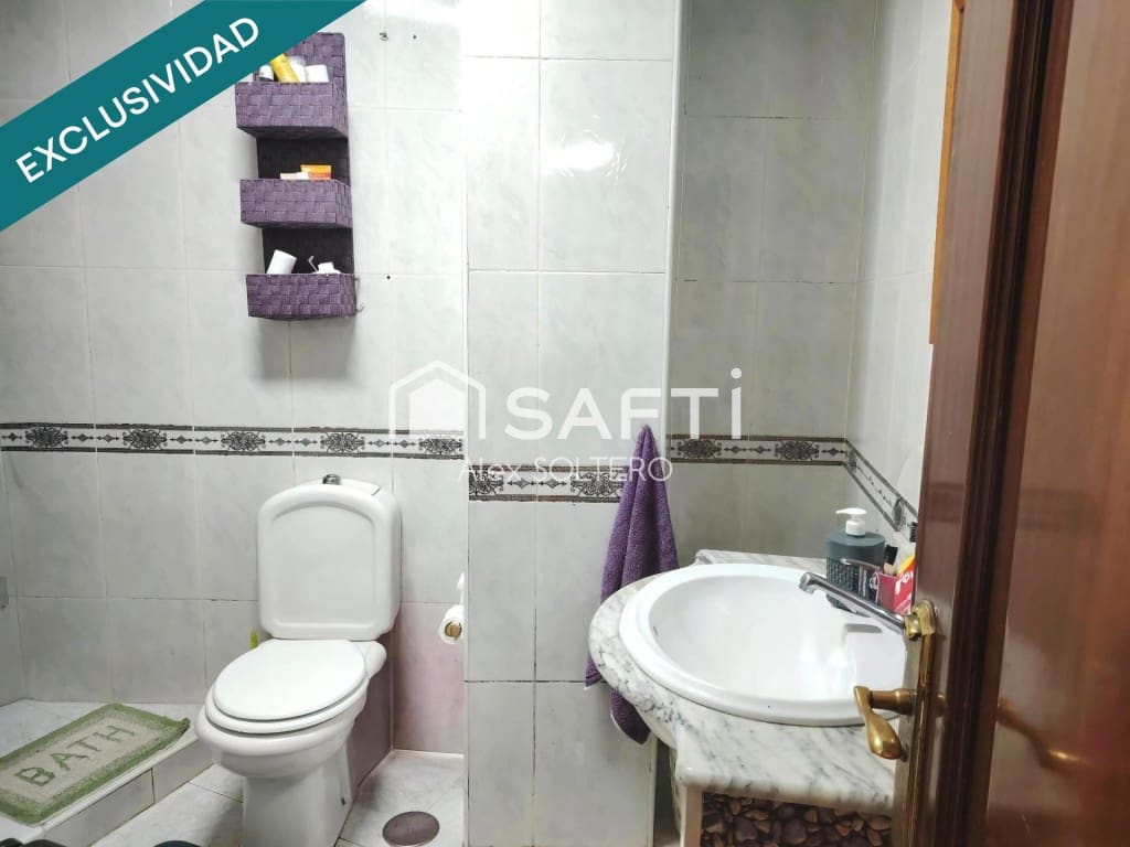4 bedroom Villa for sale in Baiona - € 169,500 (Ref: 9836276)