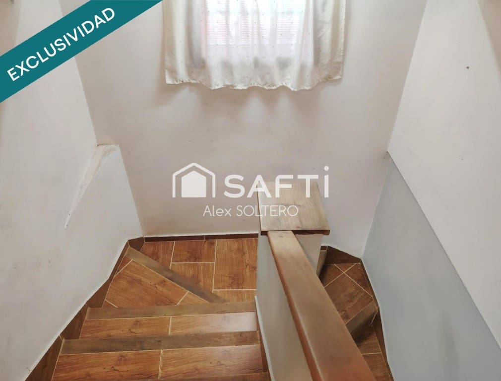 4 bedroom Villa for sale in Baiona - € 169,500 (Ref: 9836276)