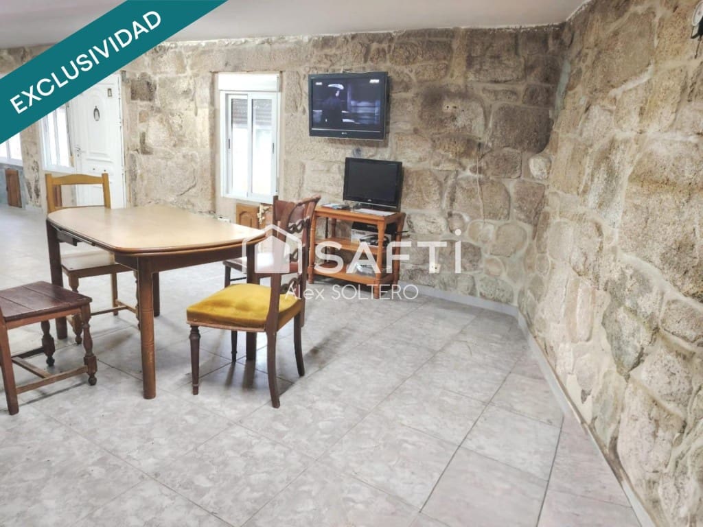 4 bedroom Villa for sale in Baiona - € 169,500 (Ref: 9836276)